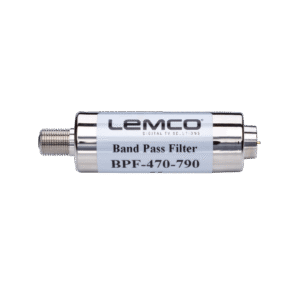 Filtr pasmowy Lemco BPF-470-790 – kompaktowa, metalowa obudowa z złączami F